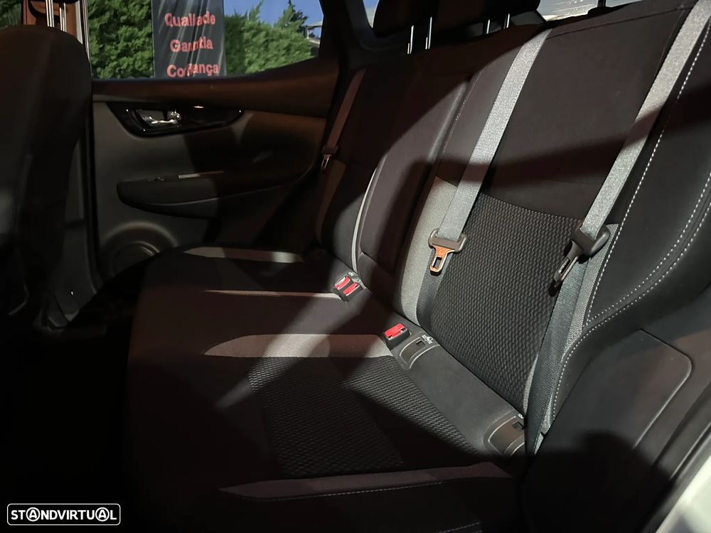 Nissan Qashqai 1.2 DIG-T Acenta Connect - 19