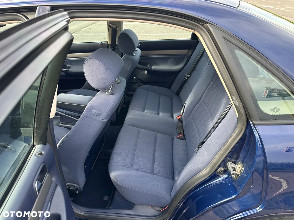 Audi A4 Limousine 1.8T - 13