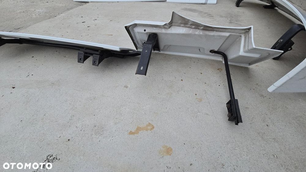 ACTROS MP4 SPOILER SPOJLER KOMPLETNY STREAM SPACE 2500 SZEROKA KABINA 2017R - 9