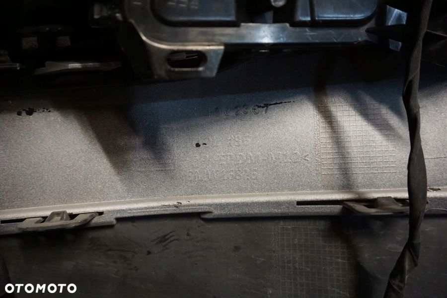 CADILLAC XT5 2017 2018 2019 Zderzak Przód Atrapa Kratka USA - 12