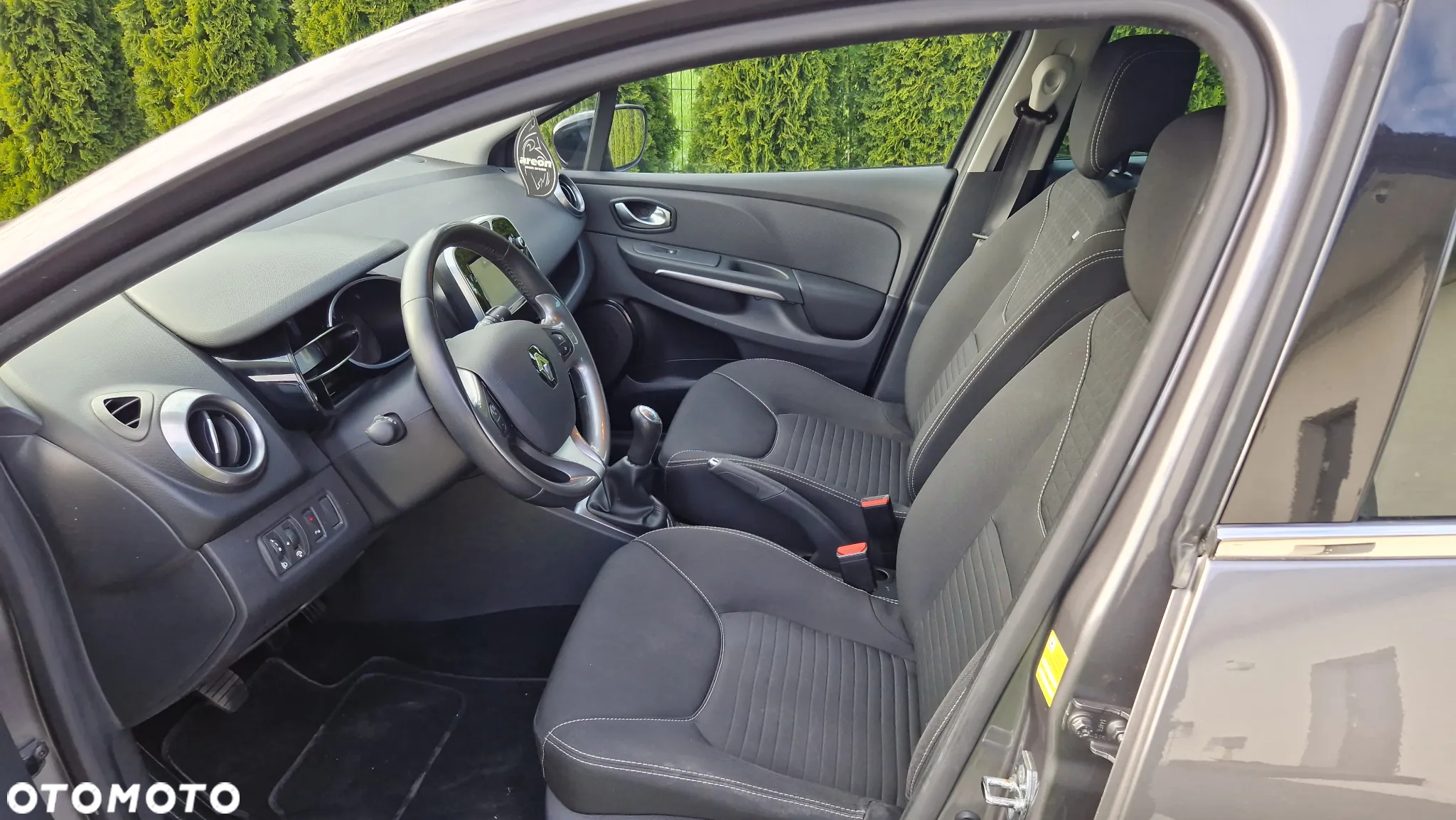 Renault Clio 1.2 16V 75 Limited - 14