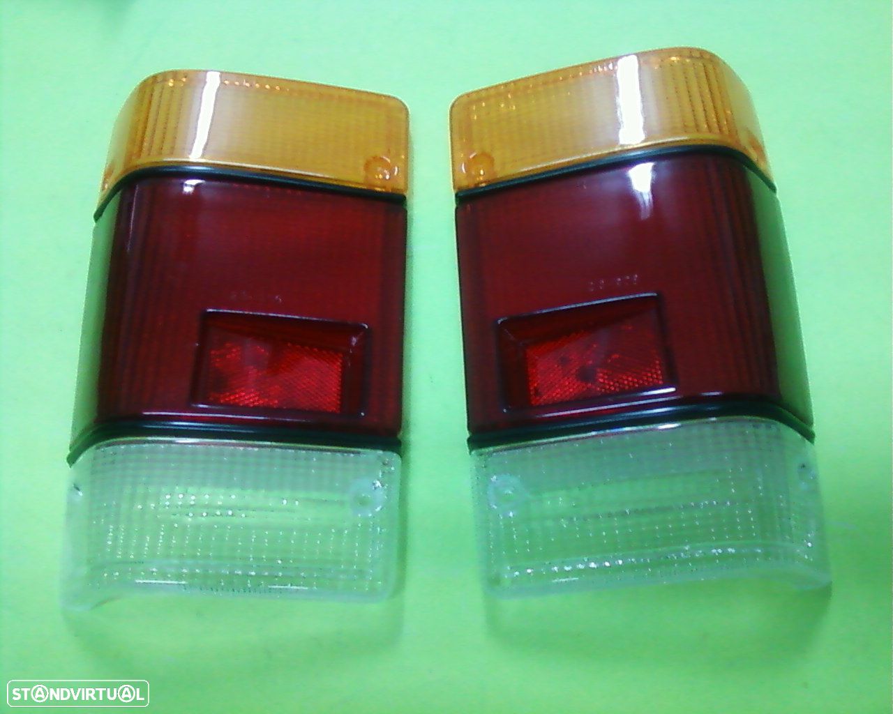 Vidro do farolim traseiro da Bedford Seta Isuzu Midi NOVO - 1