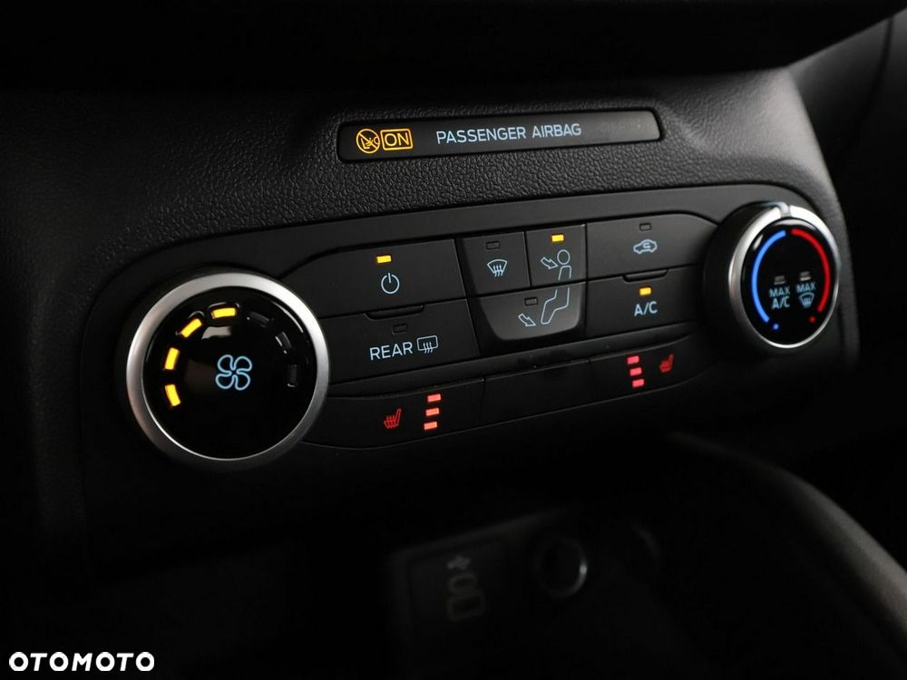 Ford Kuga 1.5 EcoBoost COOL&CONNECT - 28