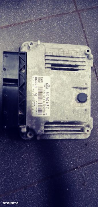 Komputer Sterownik Silnika VW Polo IV  045906013E - 1