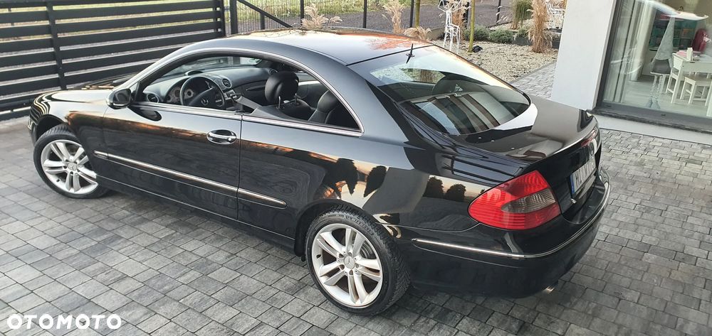 Mercedes-Benz CLK - 25