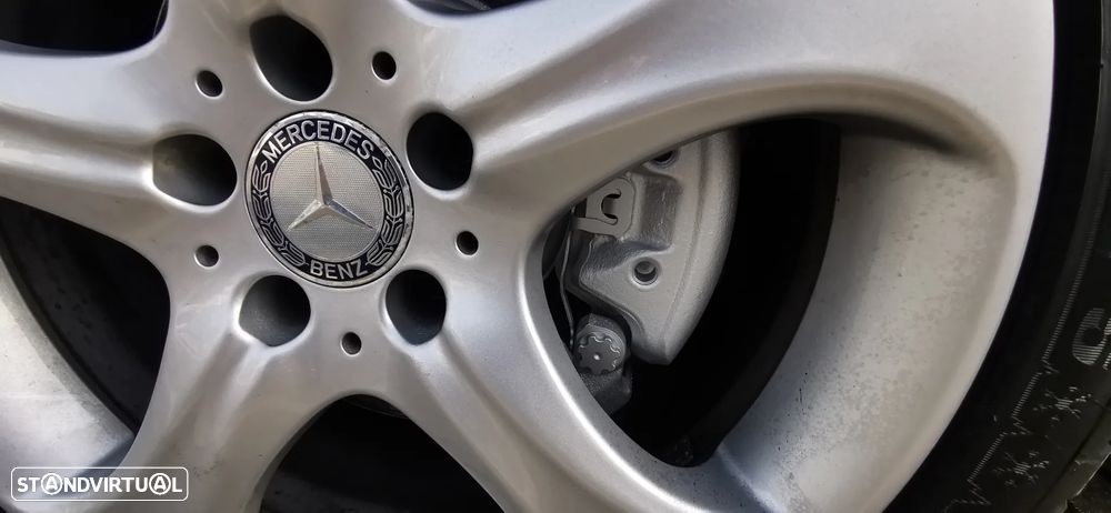 Mercedes-Benz E 250 BlueTEC 4Matic 7G-TRONIC Edition - 42