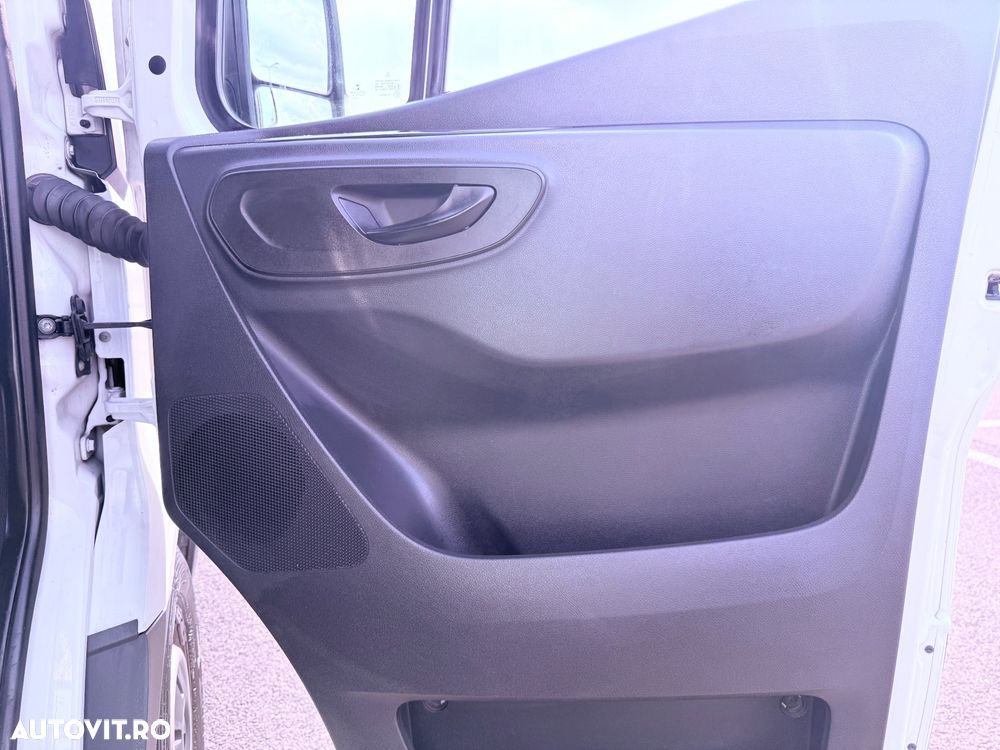 Mercedes-Benz Sprinter (BlueTec) 906.233 BlueEFFICIENCY - 30