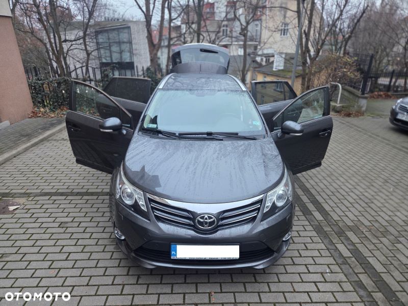 Toyota Avensis 2.0 D-4D Premium - 3