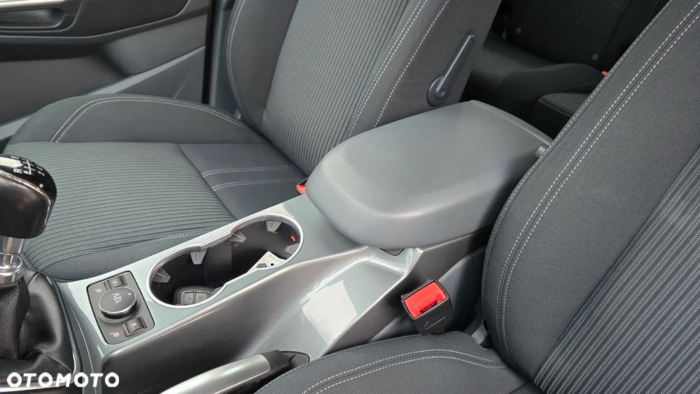 Ford Grand C-MAX 1.6 TDCi Titanium - 21