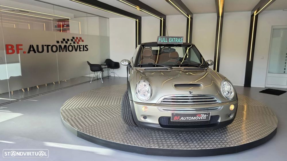 MINI Cabrio Cooper S Sidewalk - 11