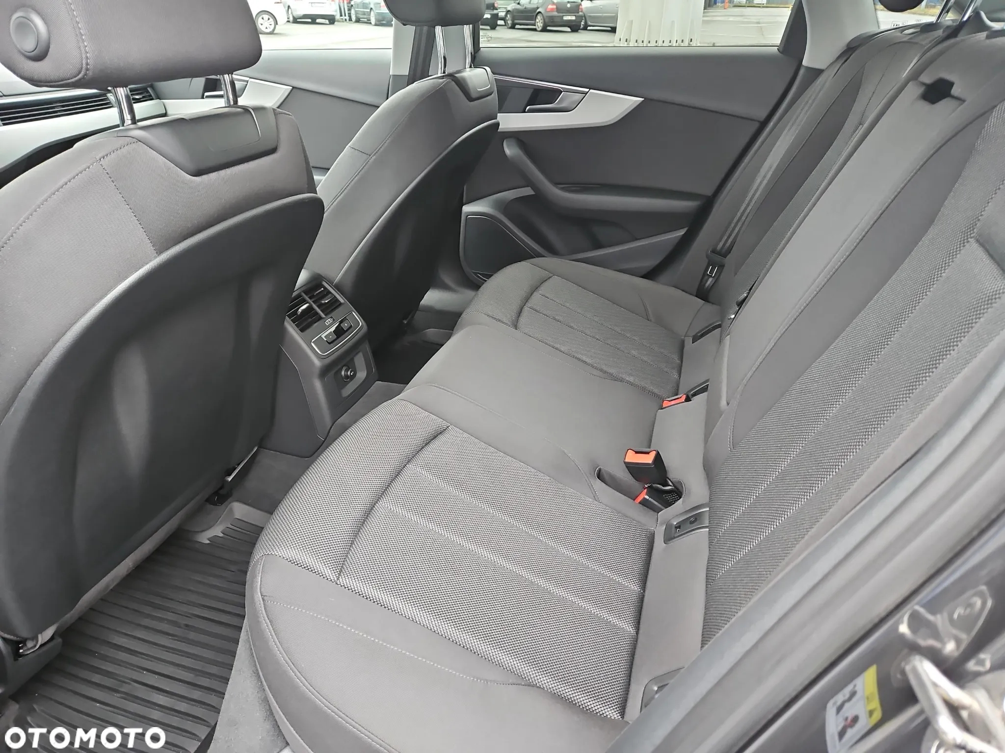Audi A4 - 12
