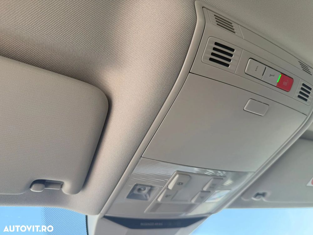 Volkswagen Passat 1.5 TSI ACT DSG Comfortline - 24