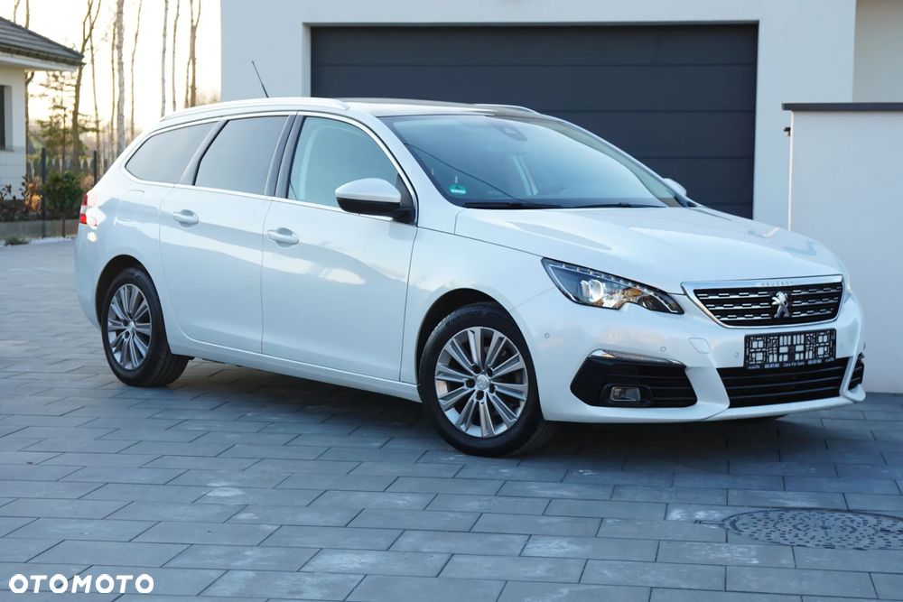 Peugeot 308 BlueHDi 130 Stop & Start Allure Business-Paket - 3