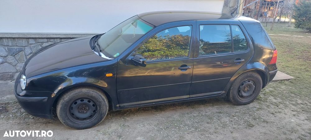 Volkswagen Golf - 4