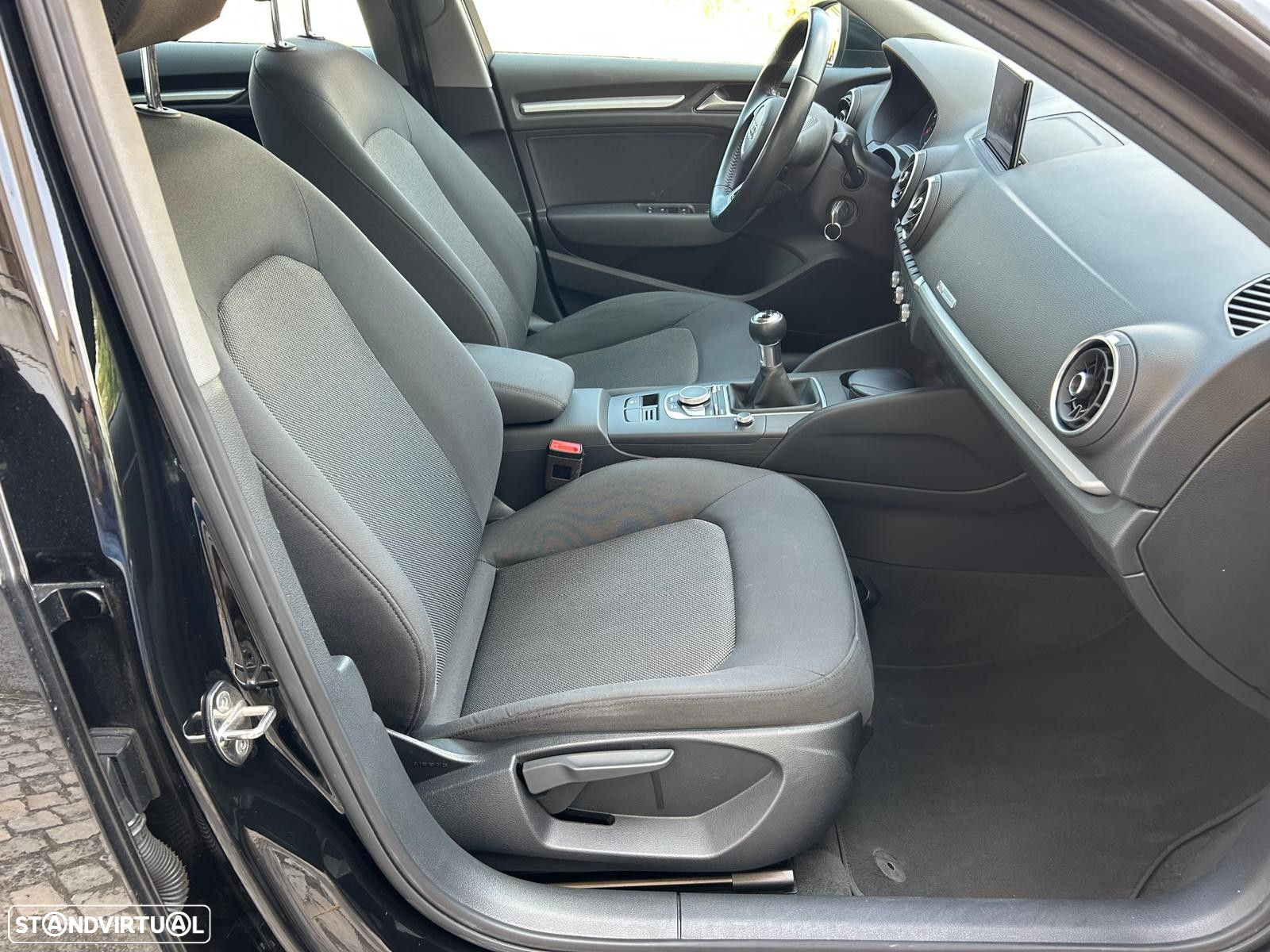 Audi A3 Sportback 1.6 TDI Attraction Ultra - 23