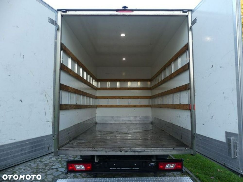Ford Transit - 13