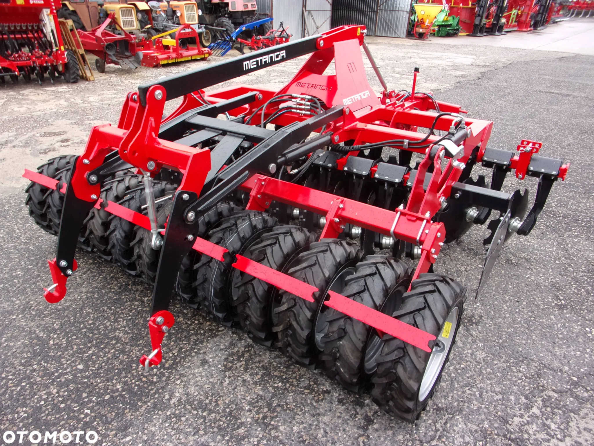 Inny Agregat uprawowy, brona talerzowa ciężka hydraulicznie składana BTCH Euro-Masz 4,0 metry, Agregat uprawowo siewny talerzowy ATUS-300 METANGA z wałem oponowym - 24