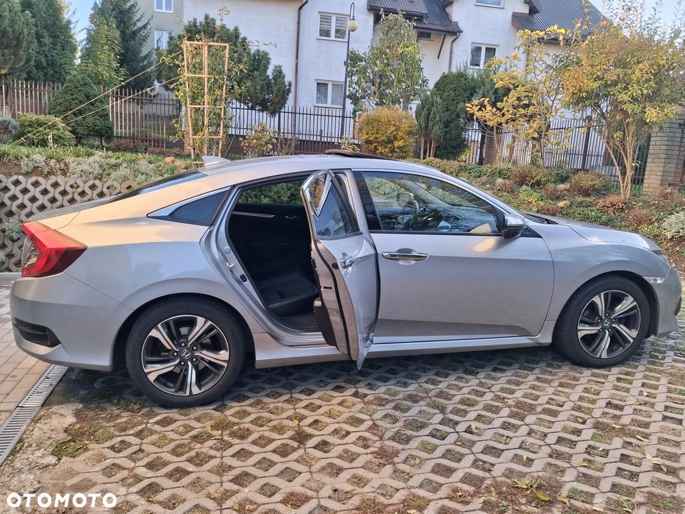 Honda Civic 1.5 T Executive - 11