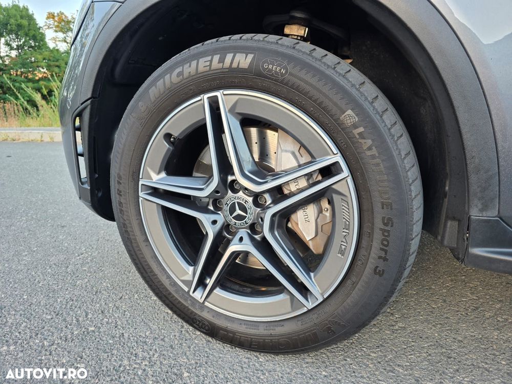 Mercedes-Benz GLC 300 e 4MATIC - 11