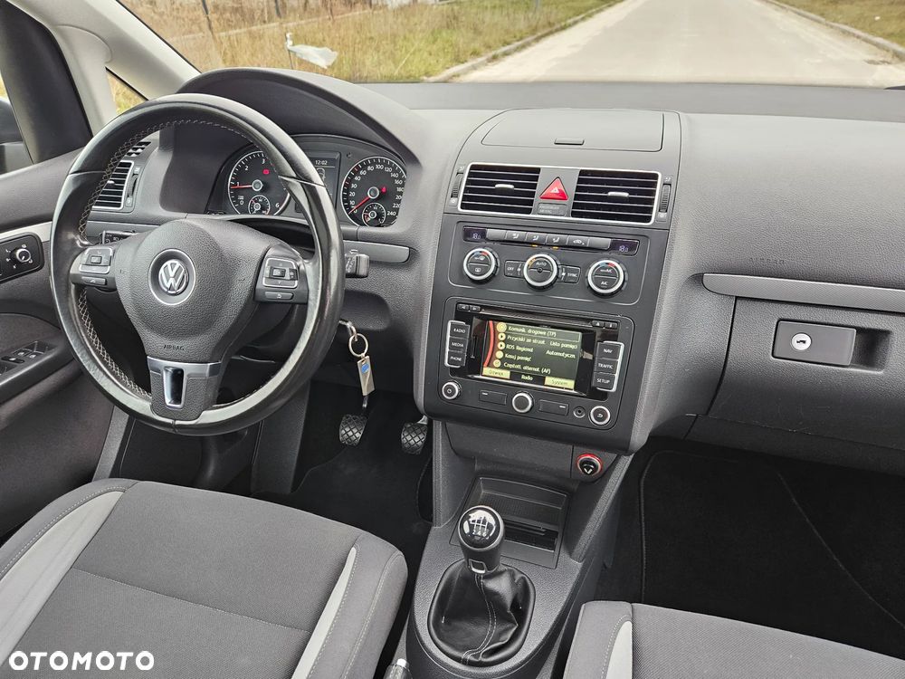 Volkswagen Touran 1.6 TDI DPF BlueMotion Technology Life - 24