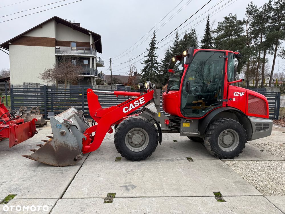 Case 121F - 3