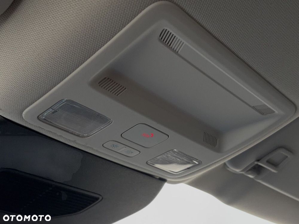 Ford Kuga 2.5 FHEV FWD Titanium - 29