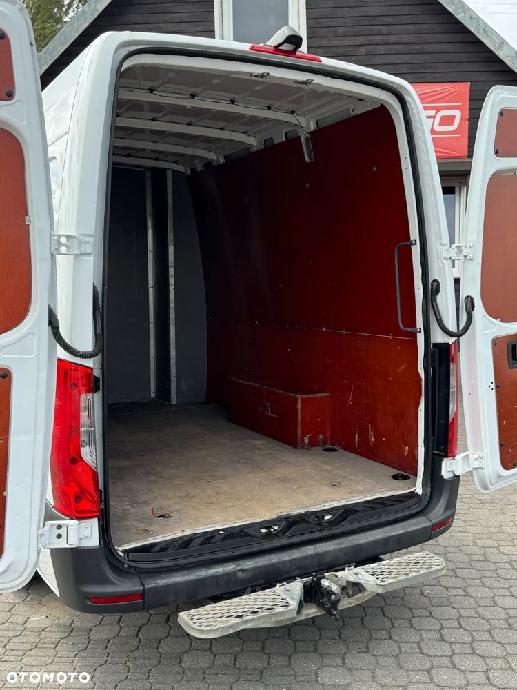 Mercedes-Benz SPRINTER - 11