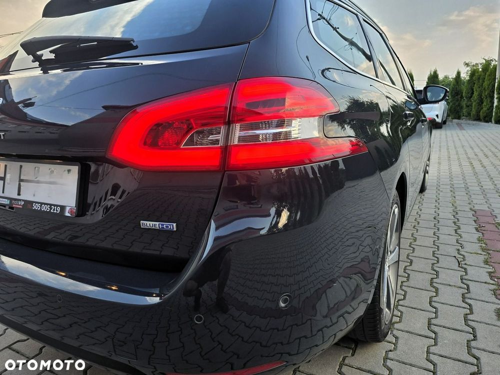 Peugeot 308 2.0 BlueHDi Allure S&S - 19