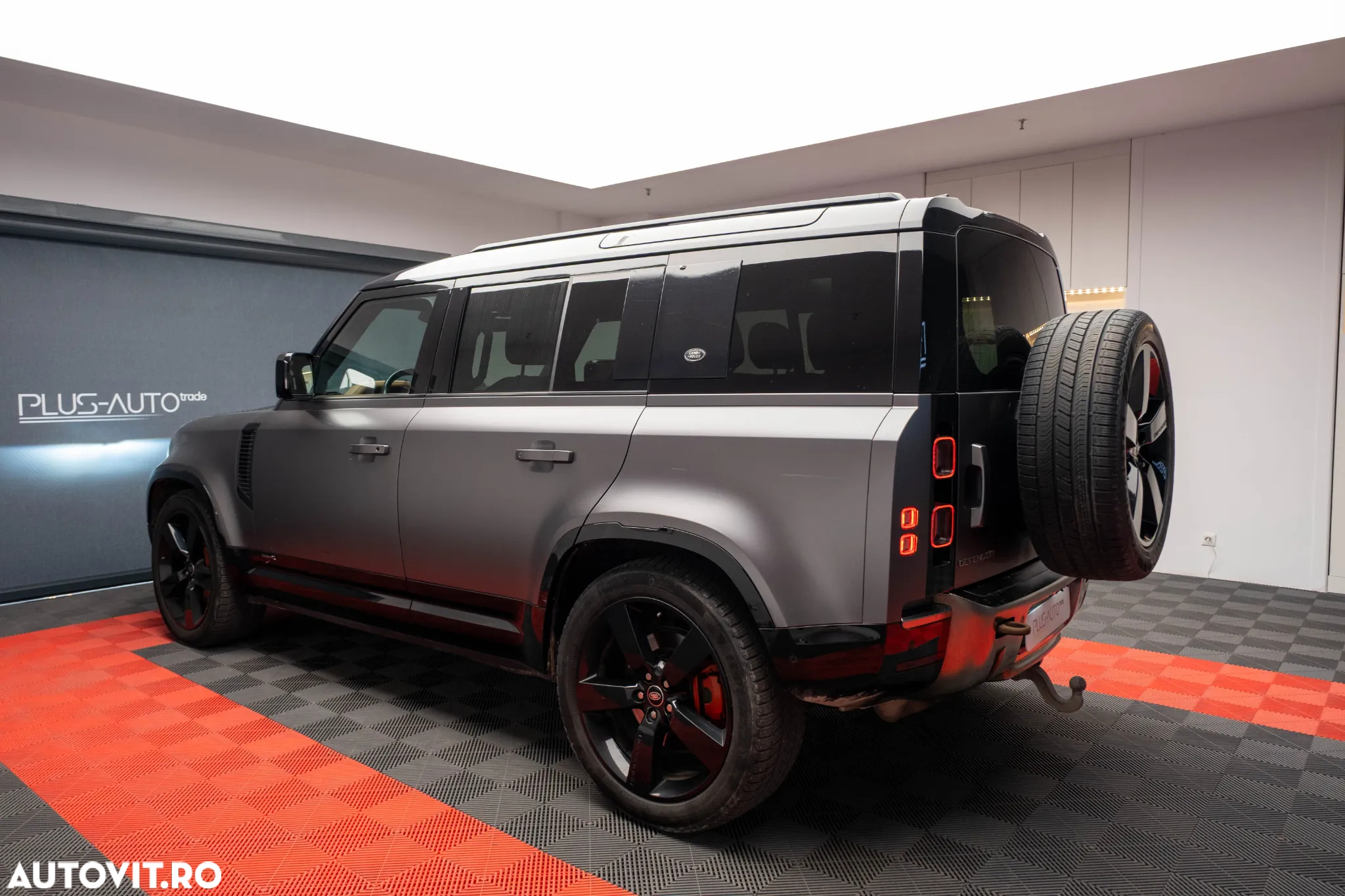 Land Rover Defender 110 3.0P 400 MHEV - 6