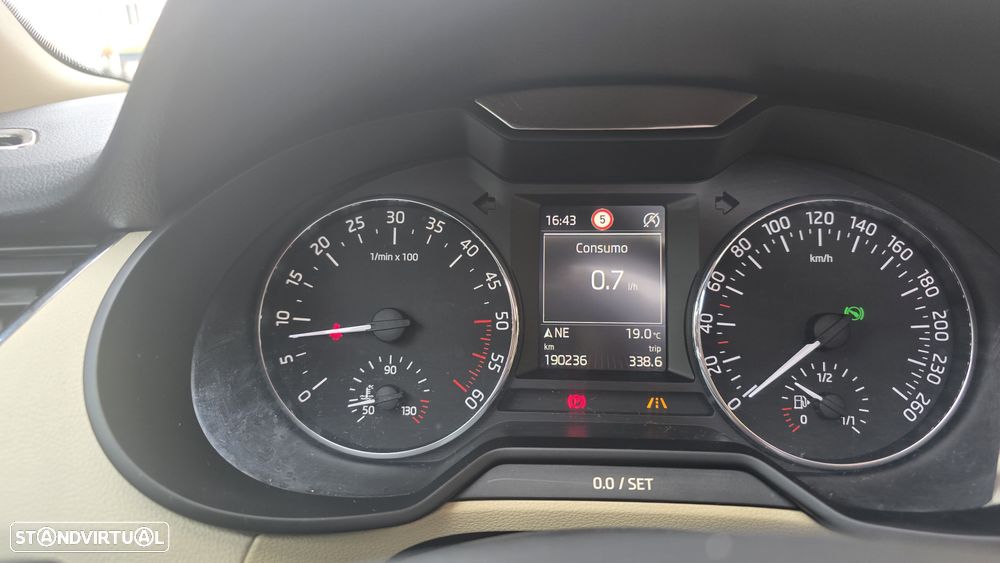Skoda Octavia Break 1.6 TDi Elegance DSG - 36