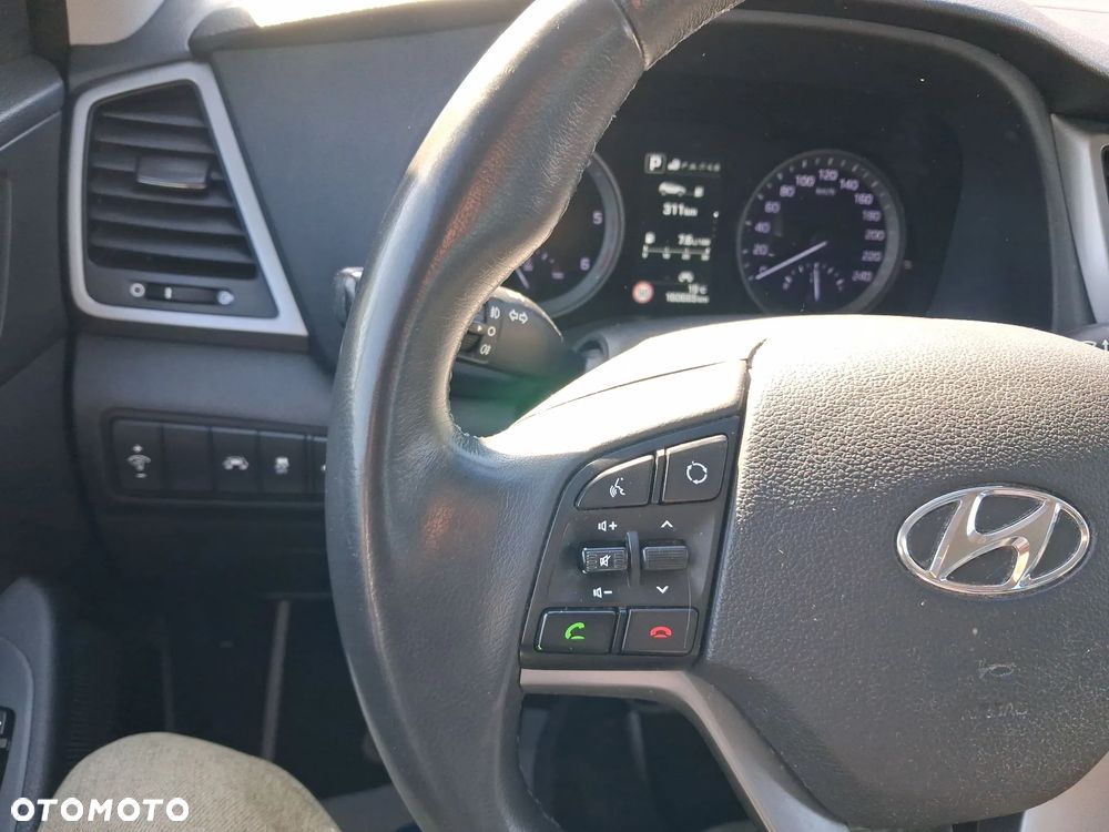 Hyundai Tucson 1.7 CRDI BlueDrive Style 2WD DCT - 17