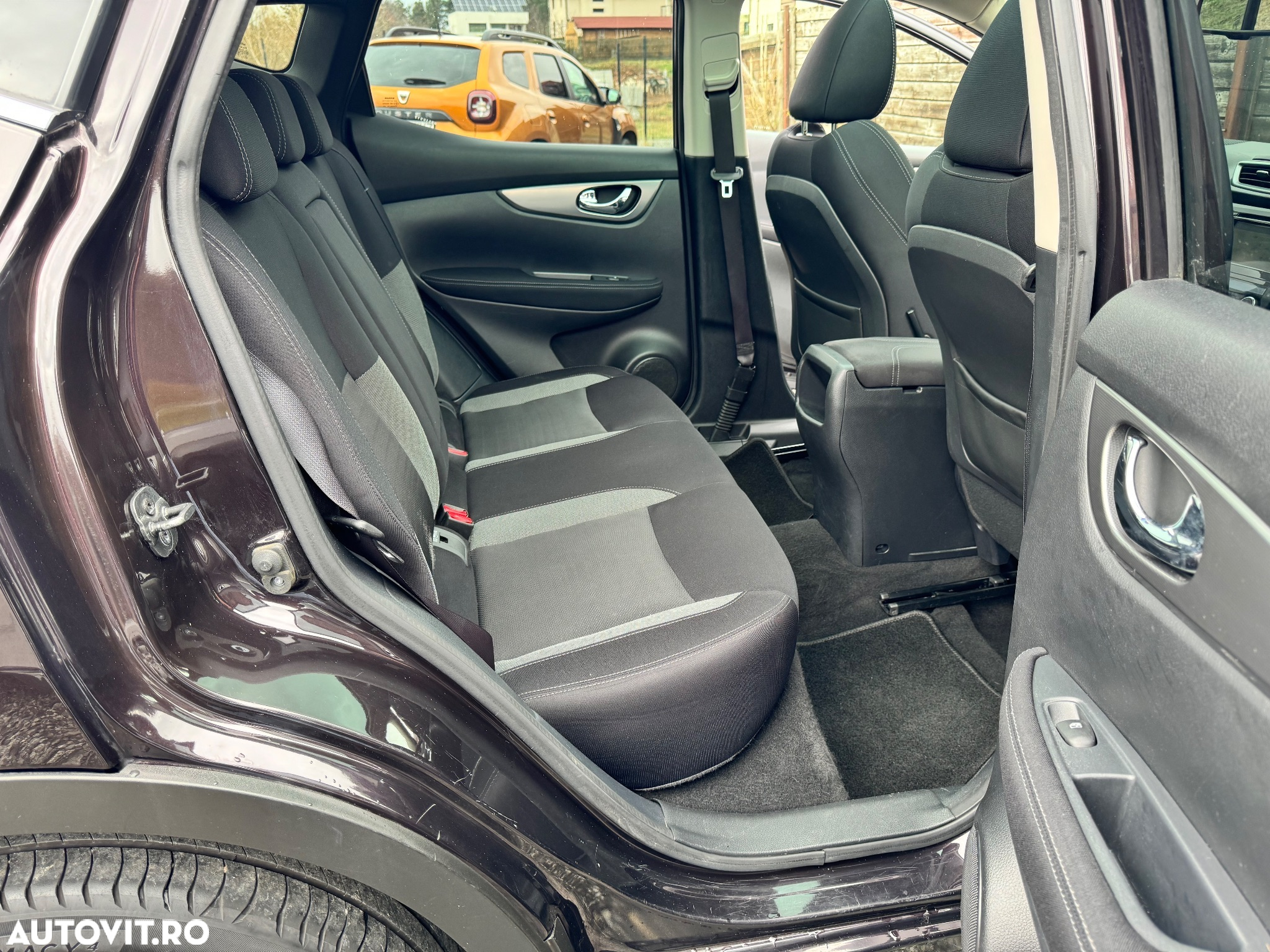 Nissan Qashqai 1.2 DIG-T Start/Stop N-Connecta - 27