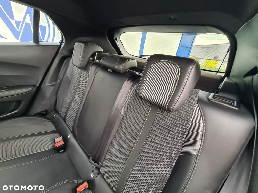 Peugeot 2008 1.2 PureTech GT S&S - 28