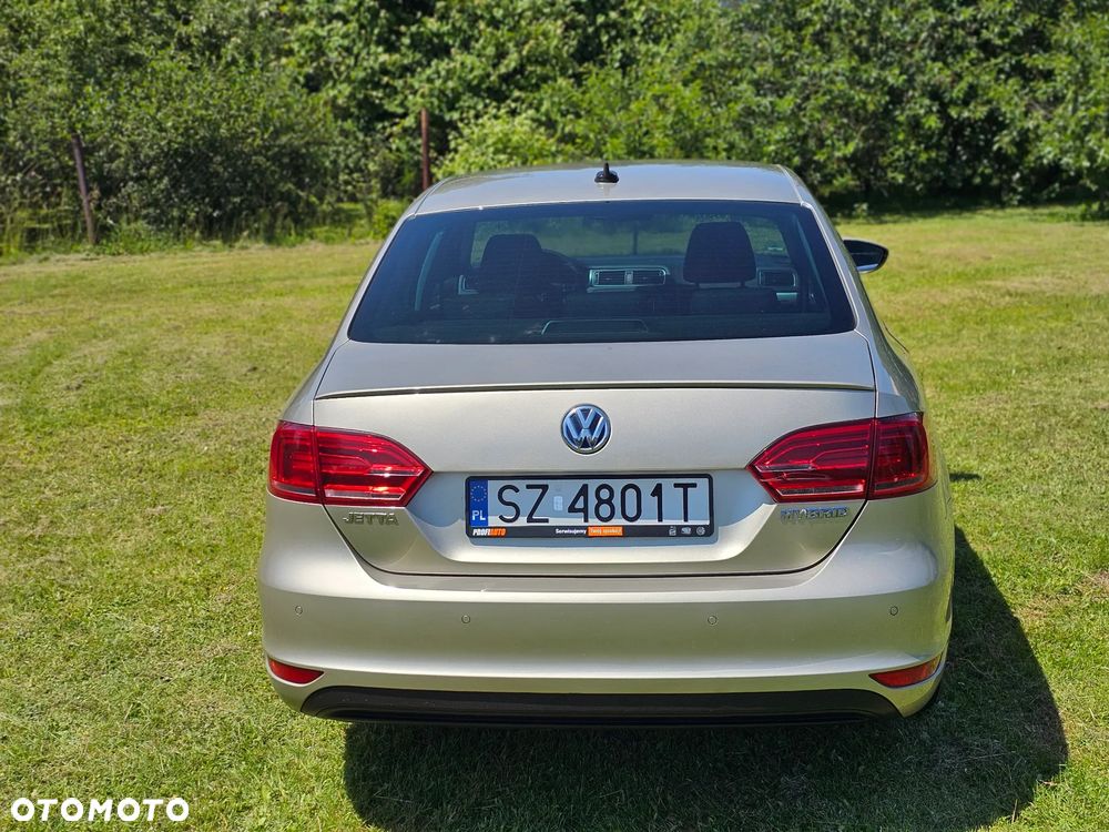 Volkswagen Jetta 1.4 Hybrid DSG Highline - 5