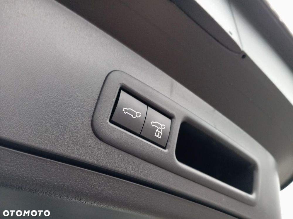 Lexus UX 200 GPF F Impression 2WD - 22