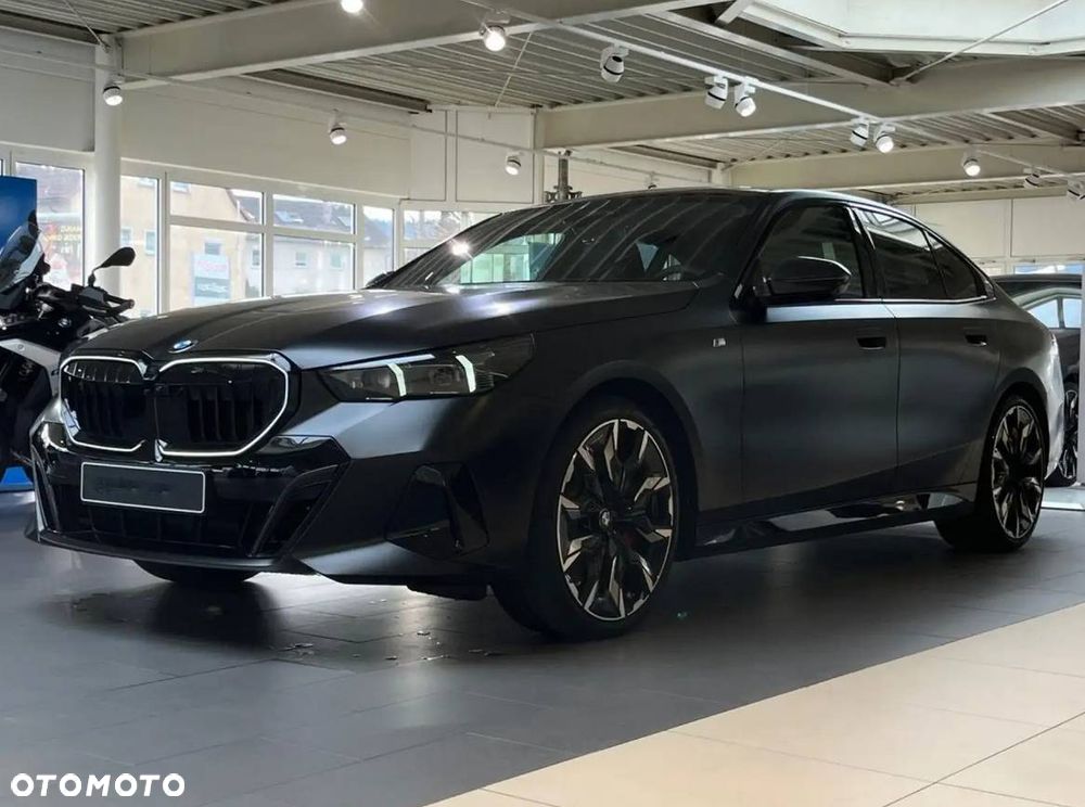 BMW Seria 5 540d xDrive mHEV - 2