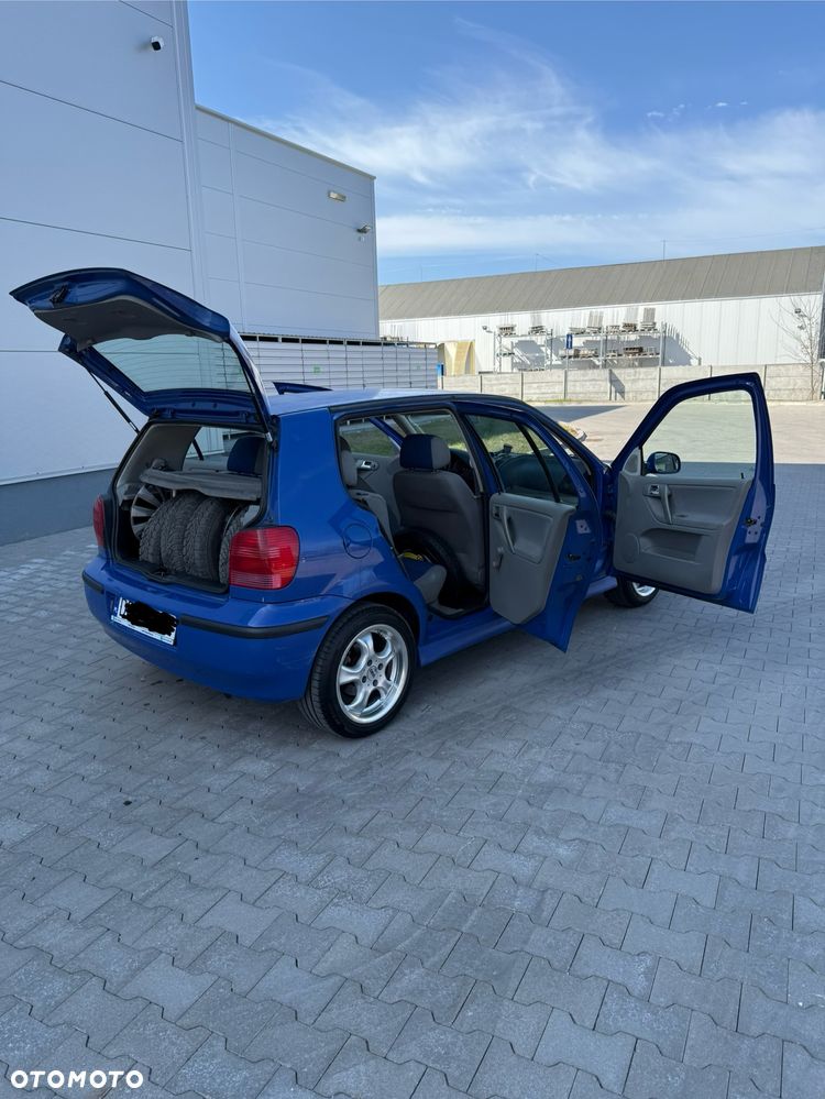 Volkswagen Polo 1.4 16V Trendline - 13