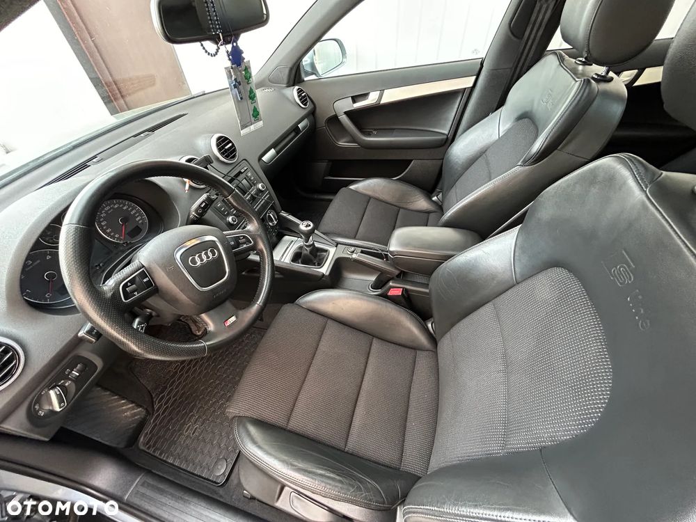 Audi A3 2.0 TDI DPF S line Sportpaket - 7