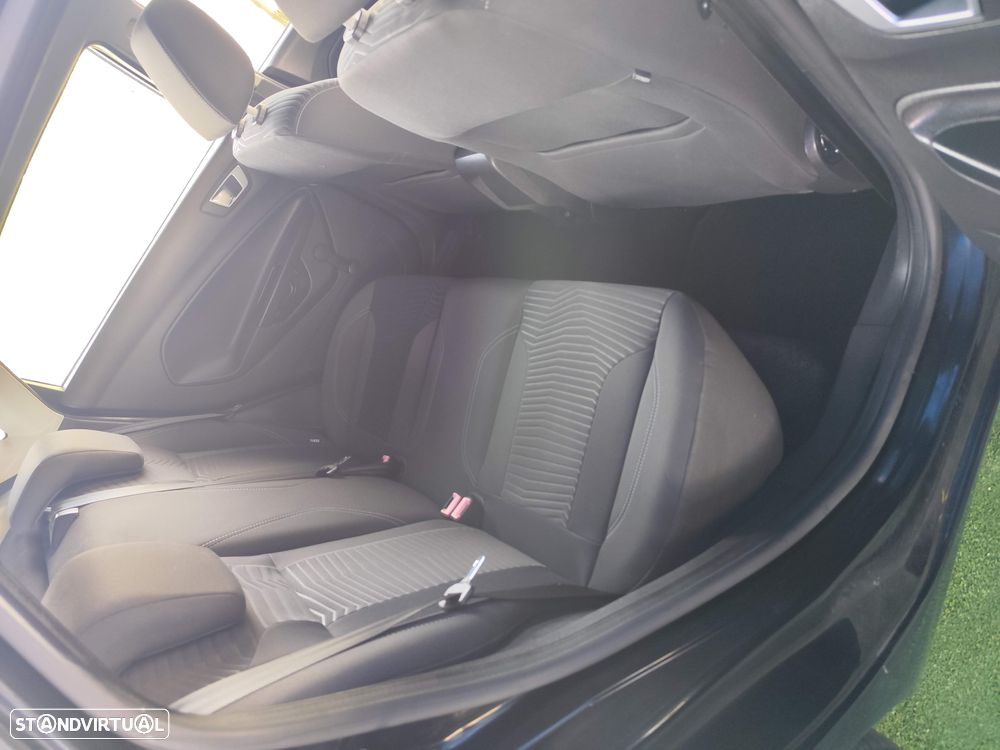 Ford Fiesta 1.5 TDCi Titanium - 38