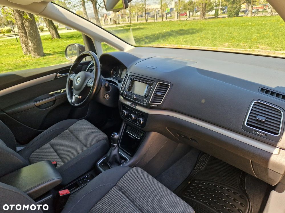 Volkswagen Sharan - 11