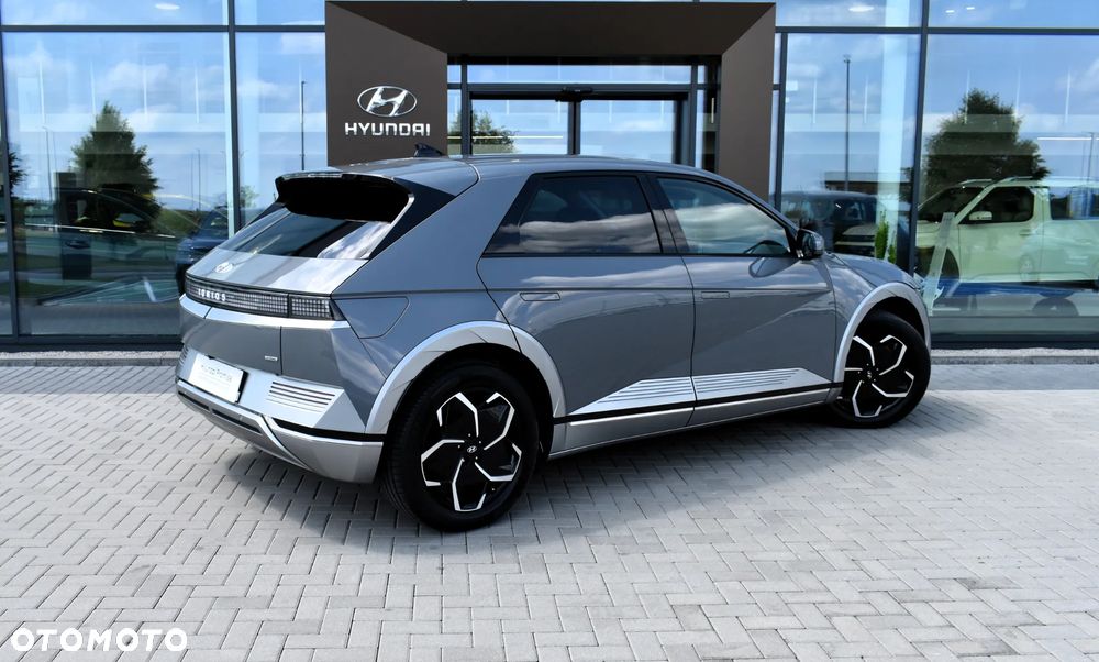 Hyundai IONIQ - 4