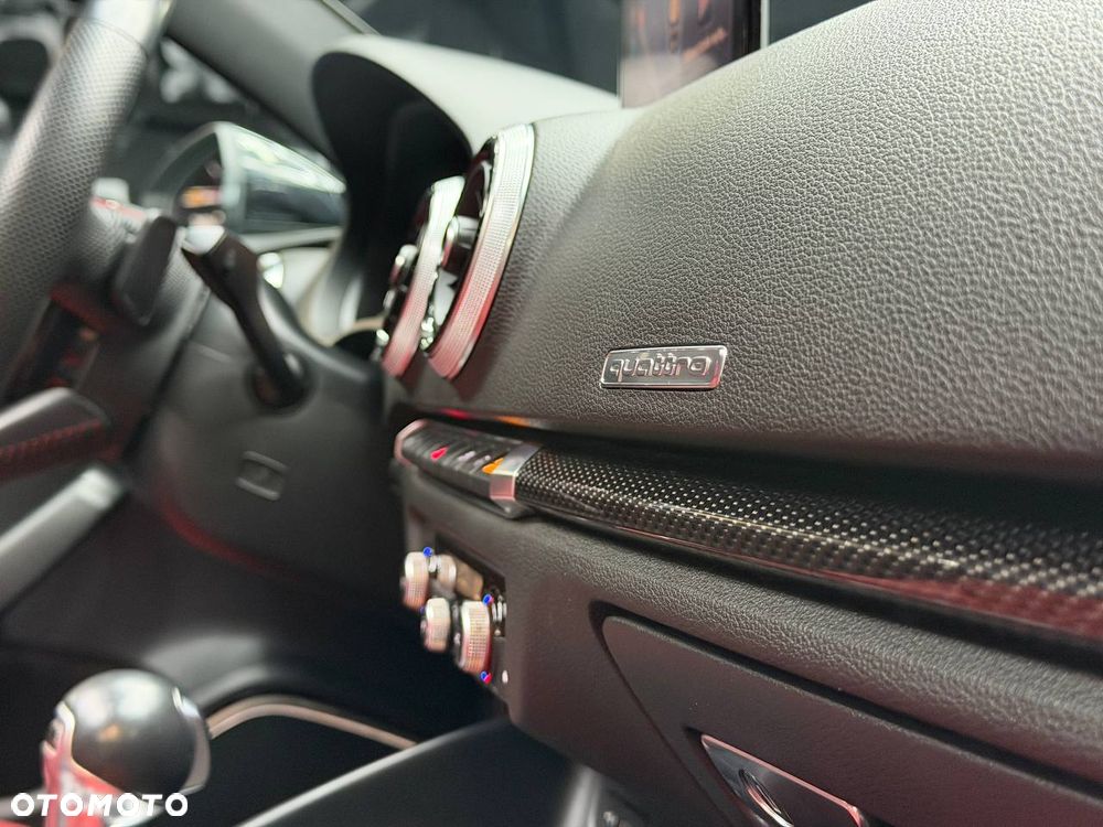 Audi S3 S tronic - 30