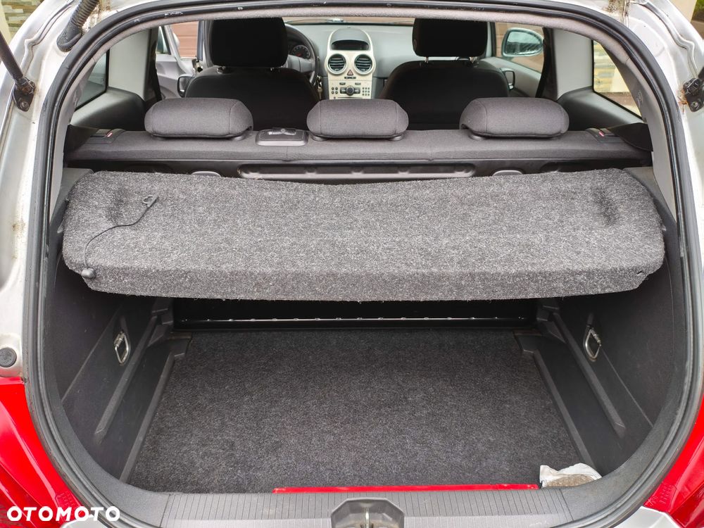 Opel Corsa 1.2 16V Essentia - 10