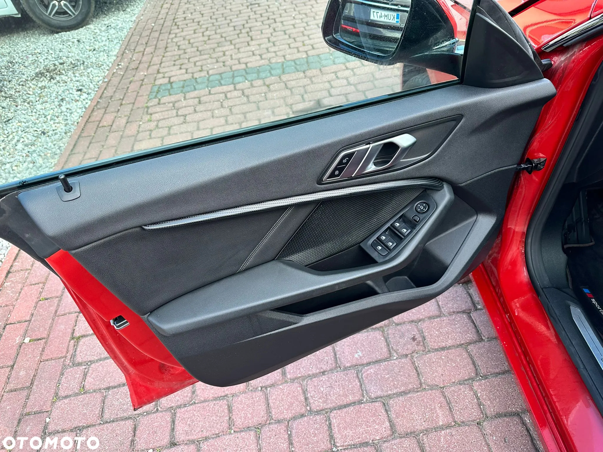 BMW Seria 2 218d - 12