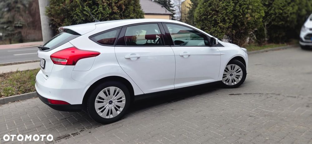 Ford Focus 1.0 EcoBoost Start-Stopp-System Ambiente - 15