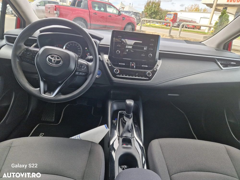 Toyota Corolla Sedan 1.8 HSD Business - 11