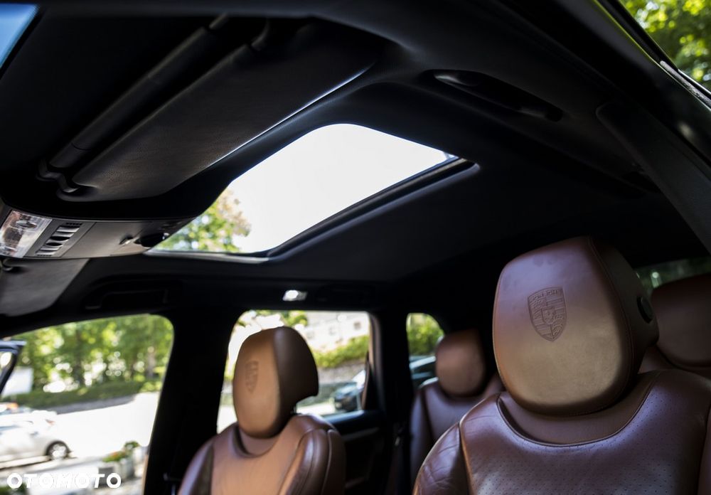 Porsche Cayenne - 19