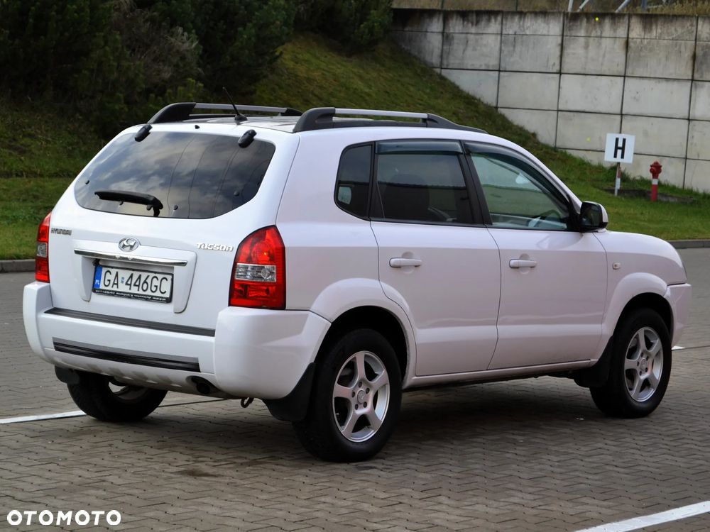 Hyundai Tucson 2.0 Comfort 2WD - 2