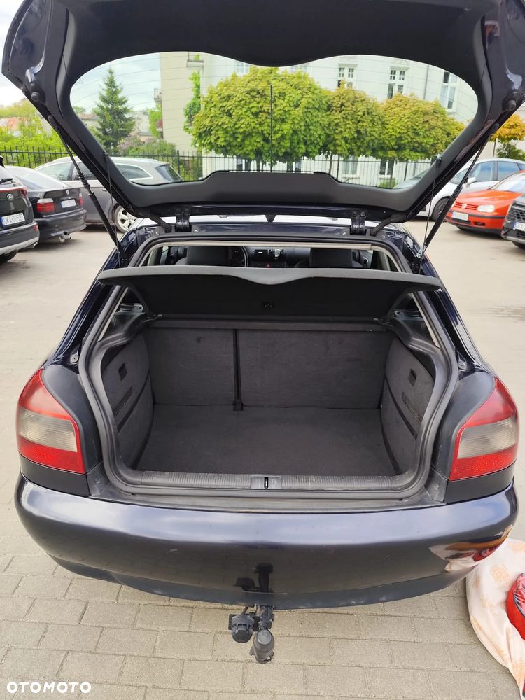 Audi A3 Sportback 1.9 TDI Ambiente - 7
