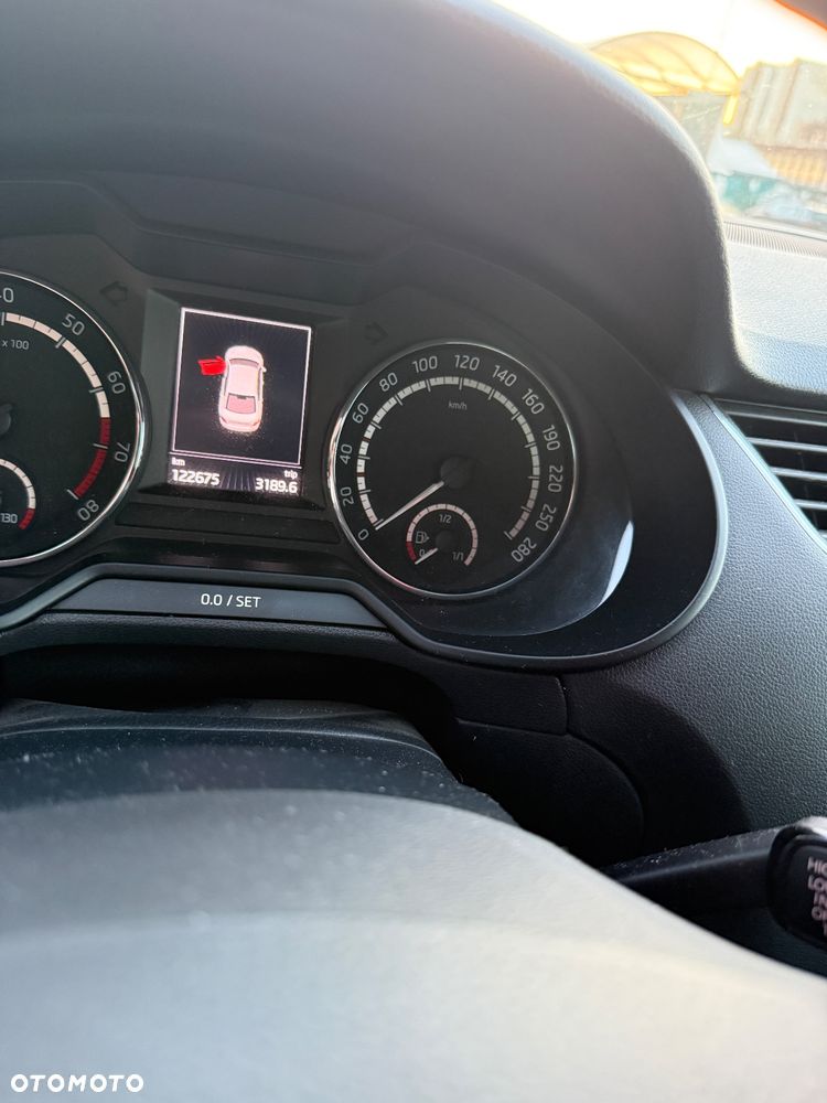 Skoda Octavia 2.0 TSI RS DSG - 11